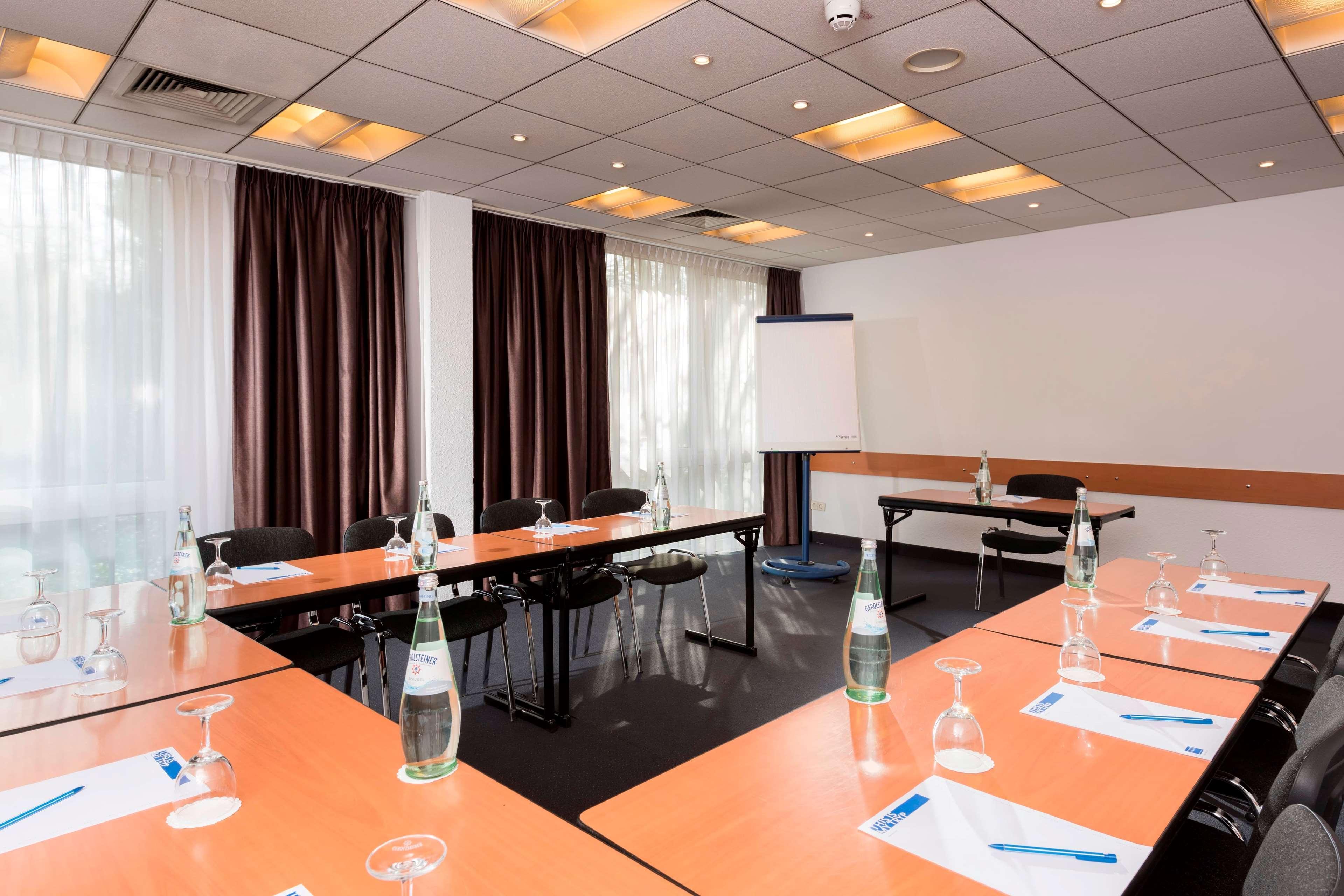Hotel Tryp By Wyndham 3*